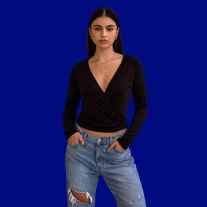 ✨ Green Envelope Black Wrap Long Sleeve Top | Size S (NWT) ✨